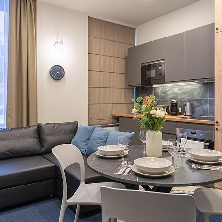 Dandelion Apartments Bruninieku Riga Esterno foto